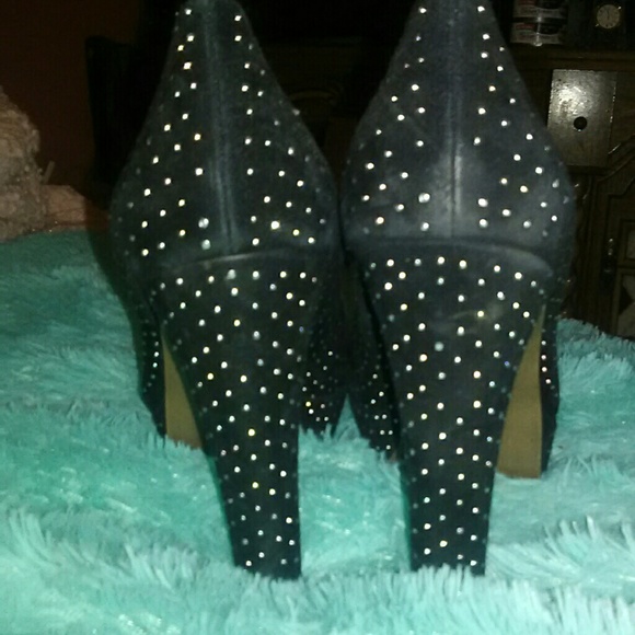 B C B Generation 5 inch Studded Velour Heels - Picture 3 of 8